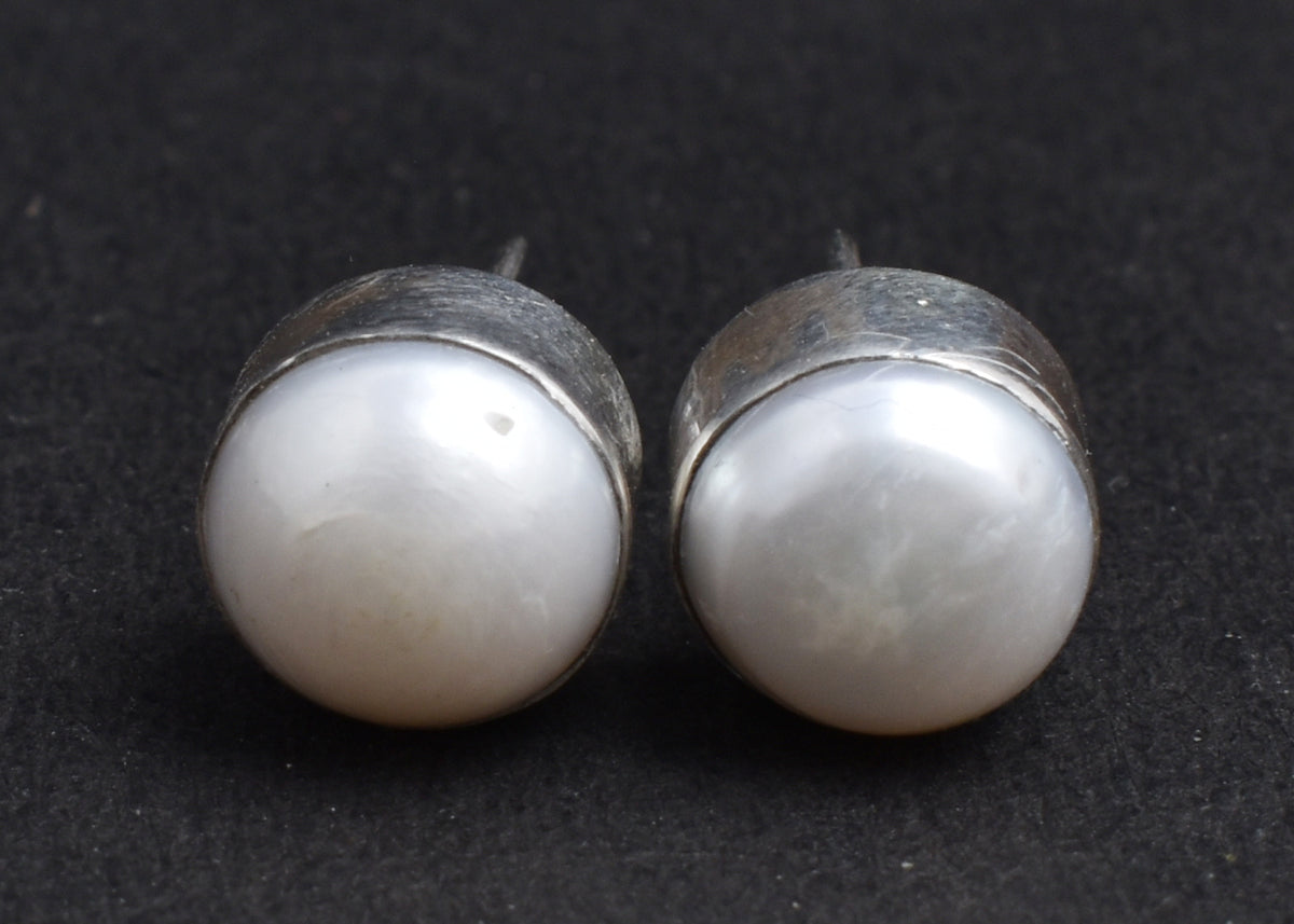 White Pearl Stud Earrings 925 Sterling Silver Round Pearl Earrings Classic Minimalist Jewelry for Women
