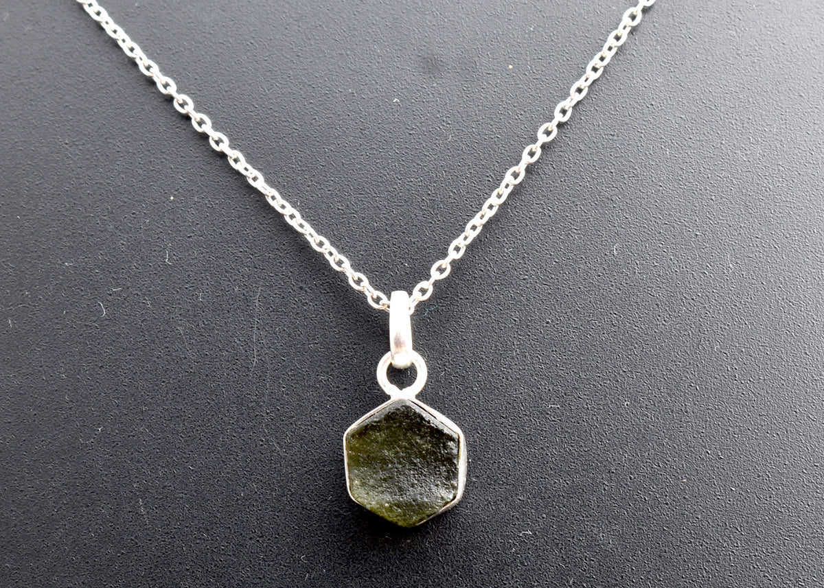 Raw Moldavite Crystal Pendant Necklace 925 Sterling Silver Natural Meteorite Gemstone Pendant Unisex Statement Jewelry