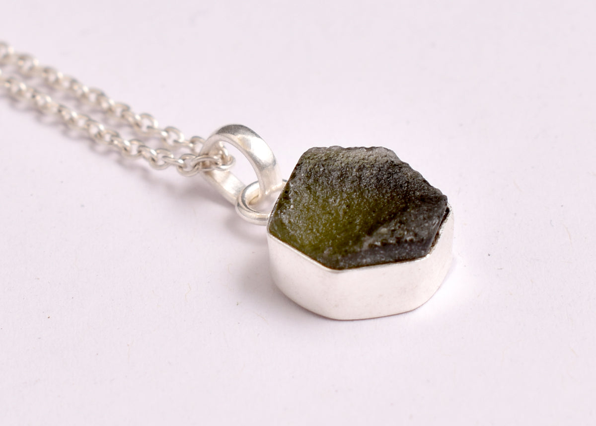 Raw Moldavite Crystal Pendant Necklace 925 Sterling Silver Natural Meteorite Gemstone Pendant Unisex Statement Jewelry